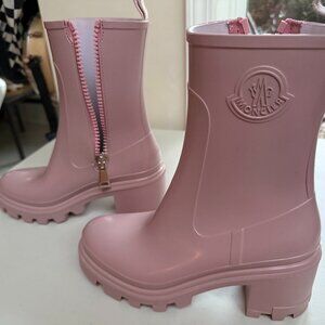 Monclear Boots Size 39